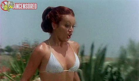 Iris Chacón nude pics page