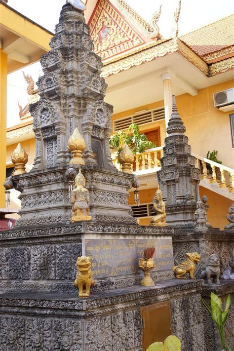 Buddhist stupas stock image. Image of buddhist, chorten - 228467631