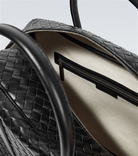 Getaway Intrecciato leather duffel bag in black - Bottega Veneta ...