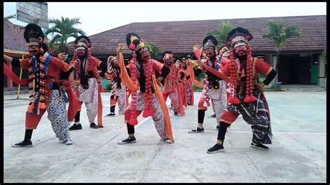 Tari Topeng Kelana Siswa Siswi Indramayu Smpn Sukagumiwang Menuju