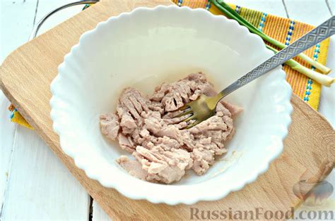 Рецепт: Салат из печени трески и яиц на RussianFood.com