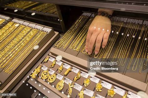 943 Lukfook Jewellery Photos And High Res Pictures Getty Images