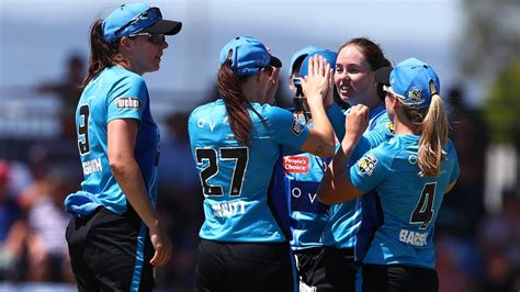 WBBL Adelaide Strikers Defeat Brisbane Heat In Mackay Katie Mack Half