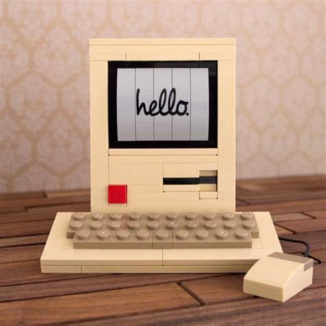 The Original Macintosh Built with LEGO Bricks | Gadgetsin