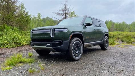 Review 2025 Rivian R1t And R1s Gain Efficiency Comfort And A Lifeline Bauaelectric Auto News