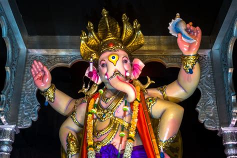 Top Famous Ganpati Pandals In India Ganesh Chaturthi