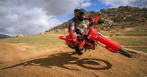 2023 Honda CRF450RX Review - Dirt Bike Test