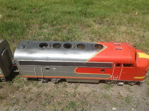 Vintage Santa Fe Electric Miniature Train Obnoxious Antiques