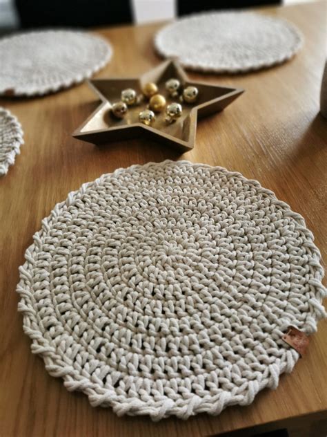 Naturalne podkładki na stół Design Crochet Flatlay