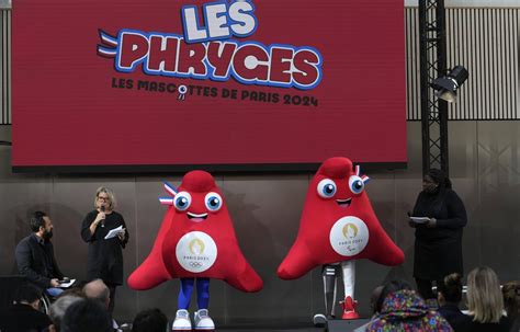 Jo De Paris L Organisation D Voile Les Mascottes Les Phryges