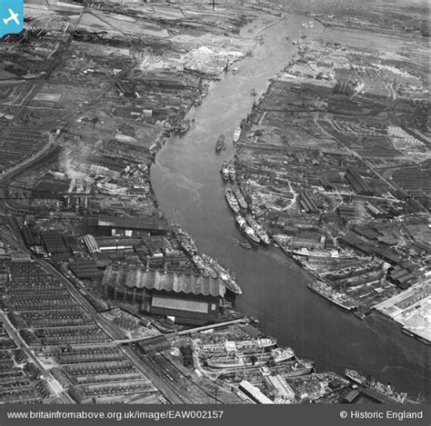 Eaw002157 England 1946 Shipbuilding Yards On The River Tyne Hebburn