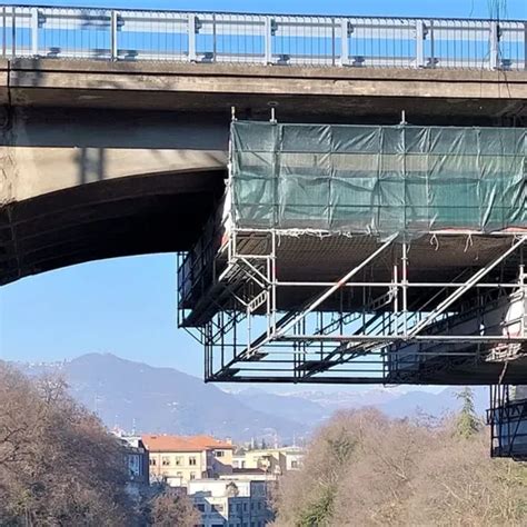 Ponte San Pietro Senso Unico Alternato Sul Viadotto Della Briantea