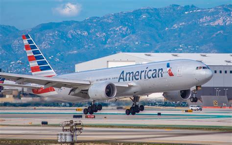 american airlines boeing  reportedly  collides
