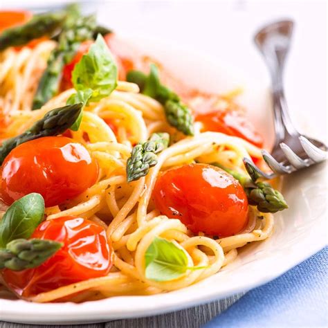 Spaghetti Con Asparagi E Pomodorini Tastelist It