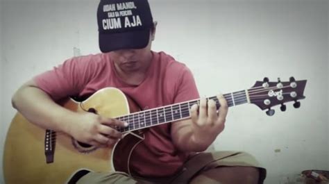 Profil Alip Ba Ta Gitaris Fingerstyle Yang Dipuji Avenged Sevenfold