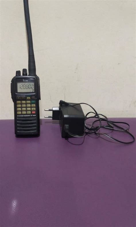 Radio Icom Vhf Air Band Transceiver Ic A Elektronik Lainnya Di