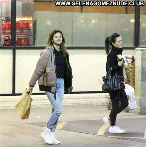 Selena Gomez Los Angeles Celebrity Posing Hot Babe Beautiful Selena