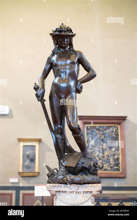 15th century bronze david donatello fotografías e imágenes de alta