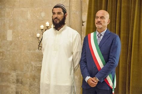 Non C Pi Religione Su Timvision La Commedia Con Claudio Bisio E