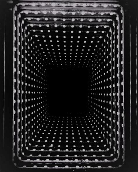 Infinity Mirror | Horror