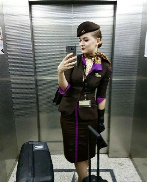 ボード「flight Attendant Uniform」のピン