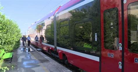 Principio D Incendio Su Un Treno Venti Passeggeri Evacuati