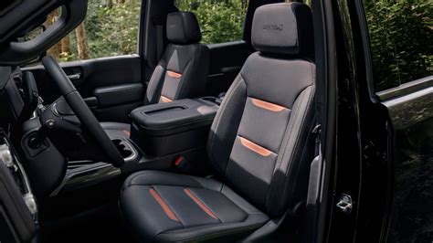 Interior Features | 2020 Sierra AT4 2500HD & 3500HD | Truck