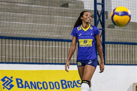 Kisy festeja chance entre as 14 atletas para estreia na VNL – Web Vôlei