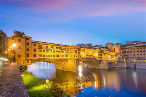 Ponte Vecchio Over the Arno River in Florence Stock Image - Image of ...