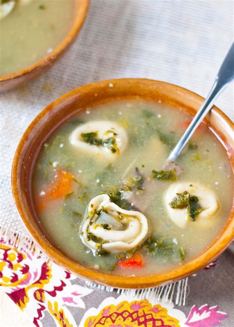 Spinach and Mushroom Tortellini Soup | Neighborfoodblog.com