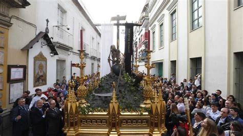 Itinerarios horario y recorridos del Sábado Santo en Sevilla