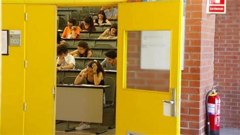 Aquestes són les carreres universitàries amb més i menys inserció laboral