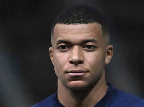 Kylian Mbappé enfant dun black et dune rebeu sa mère lève enfin