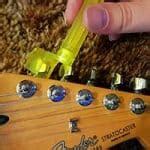 How To Restring An Electric Guitar Properly Music Industry How To