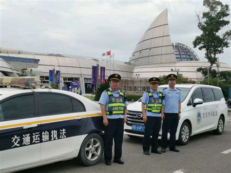 春晓交管所联合区文化执法队开展辖区暑期旅游客运联合整治行动