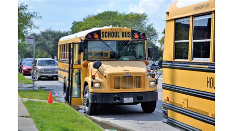 Chapel Hill Carrboro City School Year Will Begin With Bus Drivers For