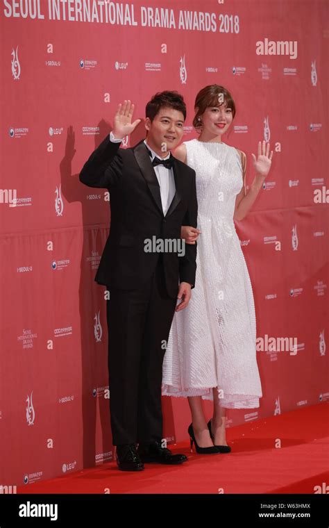 South Korean Host Jun Hyun Moo Left And Choi Soo Young Sooyoung Of