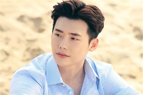 Profil Dan Biodata Lee Jong Suk Lengkap Dengan Instagram Drama Dan