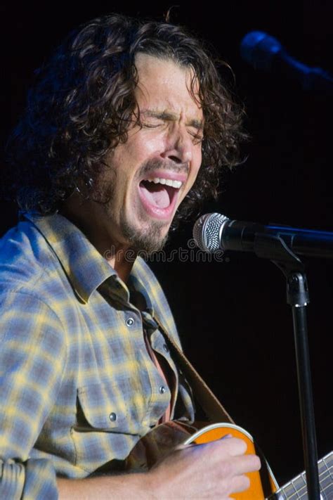 Chris Cornell Live Performance Editorial Image - Image of guitarist, singing: 25381680