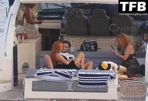 Bella Thorne Sexy Seen Flaunting Her Hot Figure On A Boat In Greece Aznude