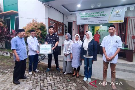 Baznas Salurkan Zakat Untuk Ratusan Mualaf Di Makassar Antara News