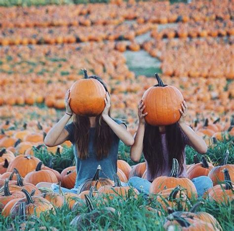 Pumpkin Picture With Your Best Friend In The Fall Fall Friends Fall