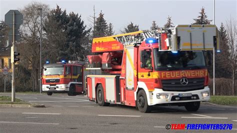 Mit allen Hörnern aus der Wache raus Löschzug der Berufsfeuerwehr