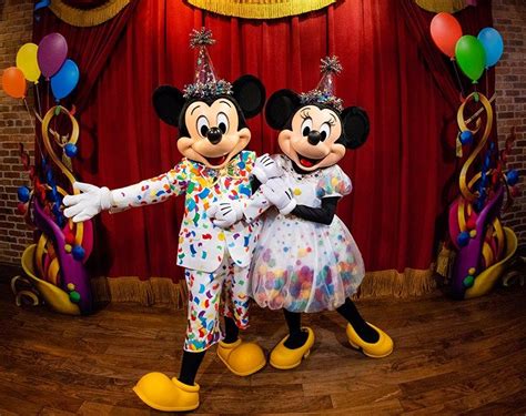 New Minnie & Mickey Mouse Surprise Celebration in Magic Kingdom ...