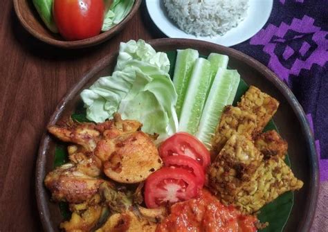 Resep Ayam Penyet Surabaya oleh Dhapu Dewi - Cookpad