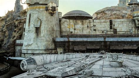 Reservations Open for $1 Billion Star Wars Land at Disneyland ...