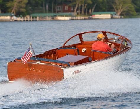 Pin By Berend Scholtens On Classic Boot Mahogany Boat Runabout Boat