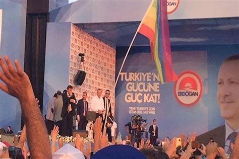 Organizers Say İstanbul Lgbt Pride March Will Go Ahead Despite Ban