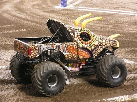 Jurassic Attack (FELD) | Monster Trucks Wiki | Fandom