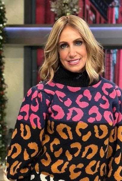 Lili Estefan De El Gordo Y La Flaca Muestra Su Decoraci N Navide A Y